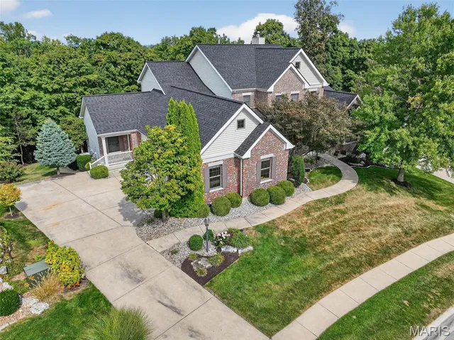 $825,000 | 229 Toussaint Landing Drive, Dardenne Prairie, MO 63368