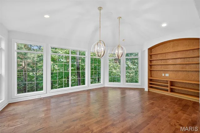 $825,000 | 229 Toussaint Landing Drive, Dardenne Prairie, MO 63368