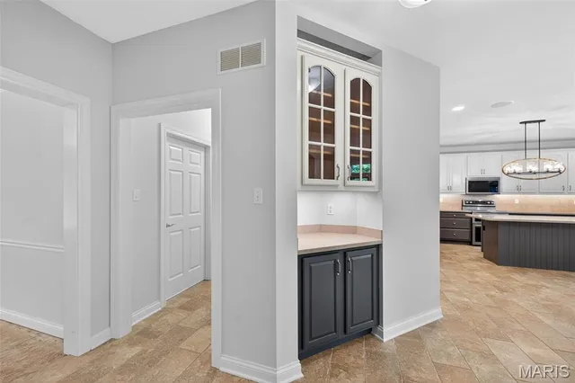 $825,000 | 229 Toussaint Landing Drive, Dardenne Prairie, MO 63368