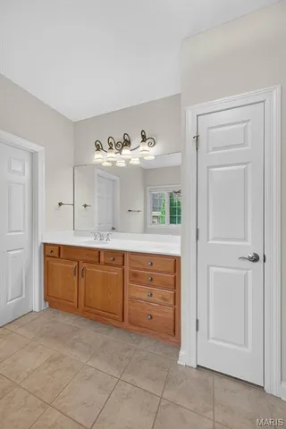 $825,000 | 229 Toussaint Landing Drive, Dardenne Prairie, MO 63368