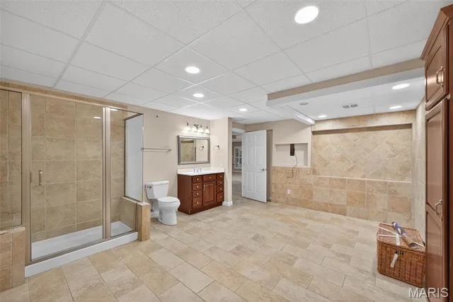 $825,000 | 229 Toussaint Landing Drive, Dardenne Prairie, MO 63368