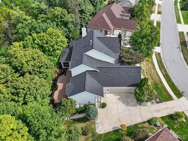 $825,000 | 229 Toussaint Landing Drive, Dardenne Prairie, MO 63368