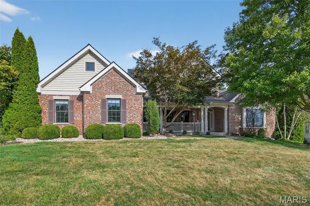 $825,000 | 229 Toussaint Landing Drive, Dardenne Prairie, MO 63368