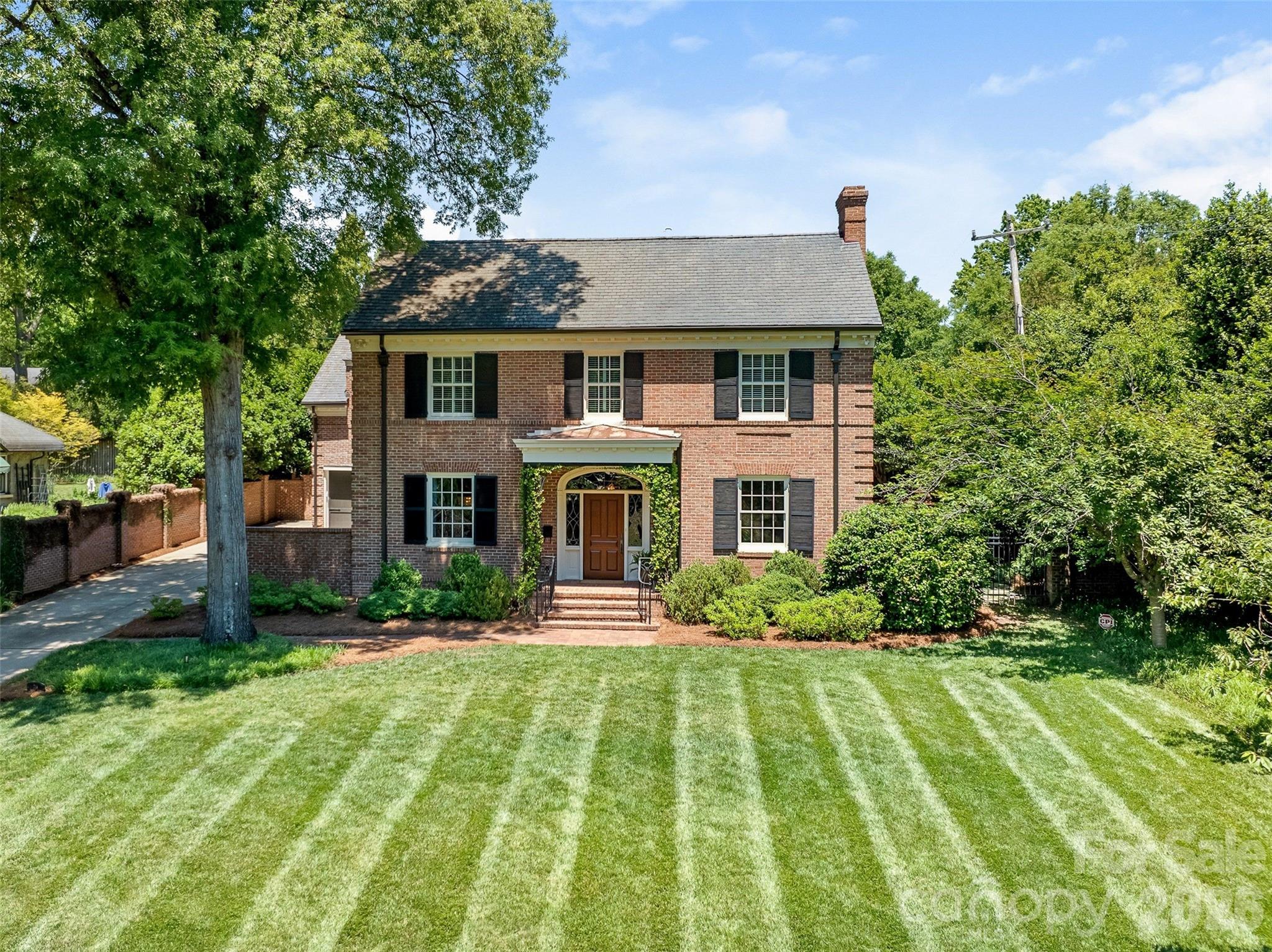 714 Edgehill Road North Charlotte, NC 28207 - Photo 1 of 48 Gallery Image 1
