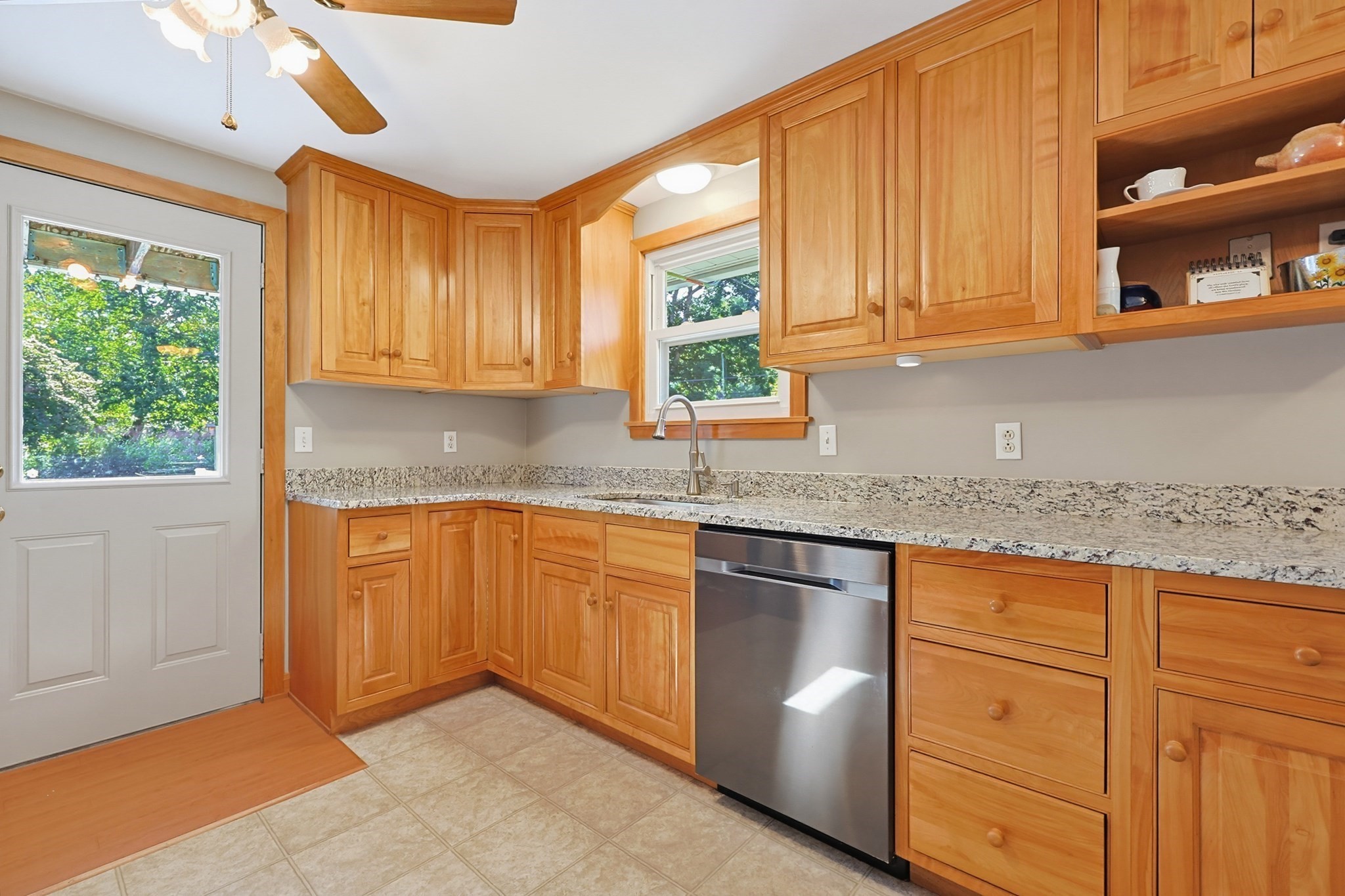 73 Hickory Road Attleboro, MA 02703 - Photo 15 of 42 Gallery Image 15