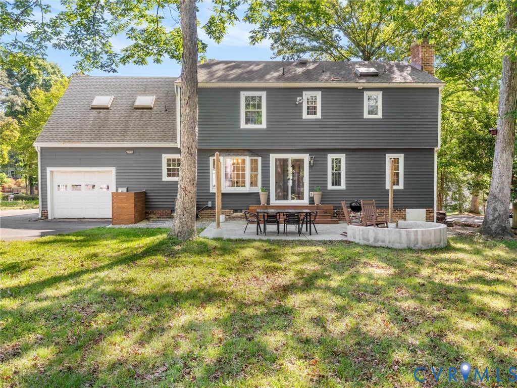 524 Glenmeadow Road Midlothian, VA 23114 - Photo 57 of 64 a view of a house with pool table and chairs