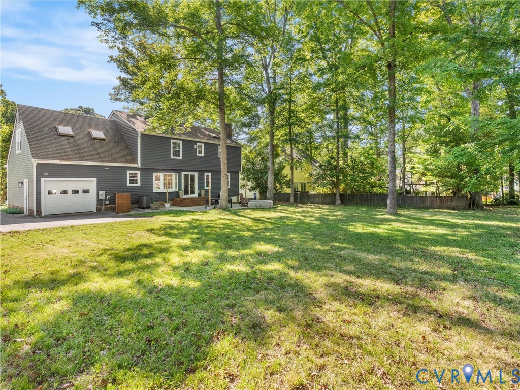 524 Glenmeadow Road Midlothian, VA 23114 - Photo 58 of 64 a front view of a house with a big yard