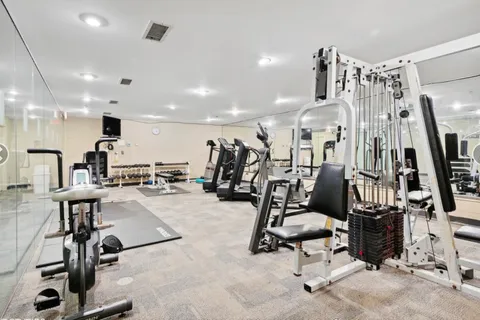 $649,000 | 1040 Arbor Lane, Northfield, IL 60093