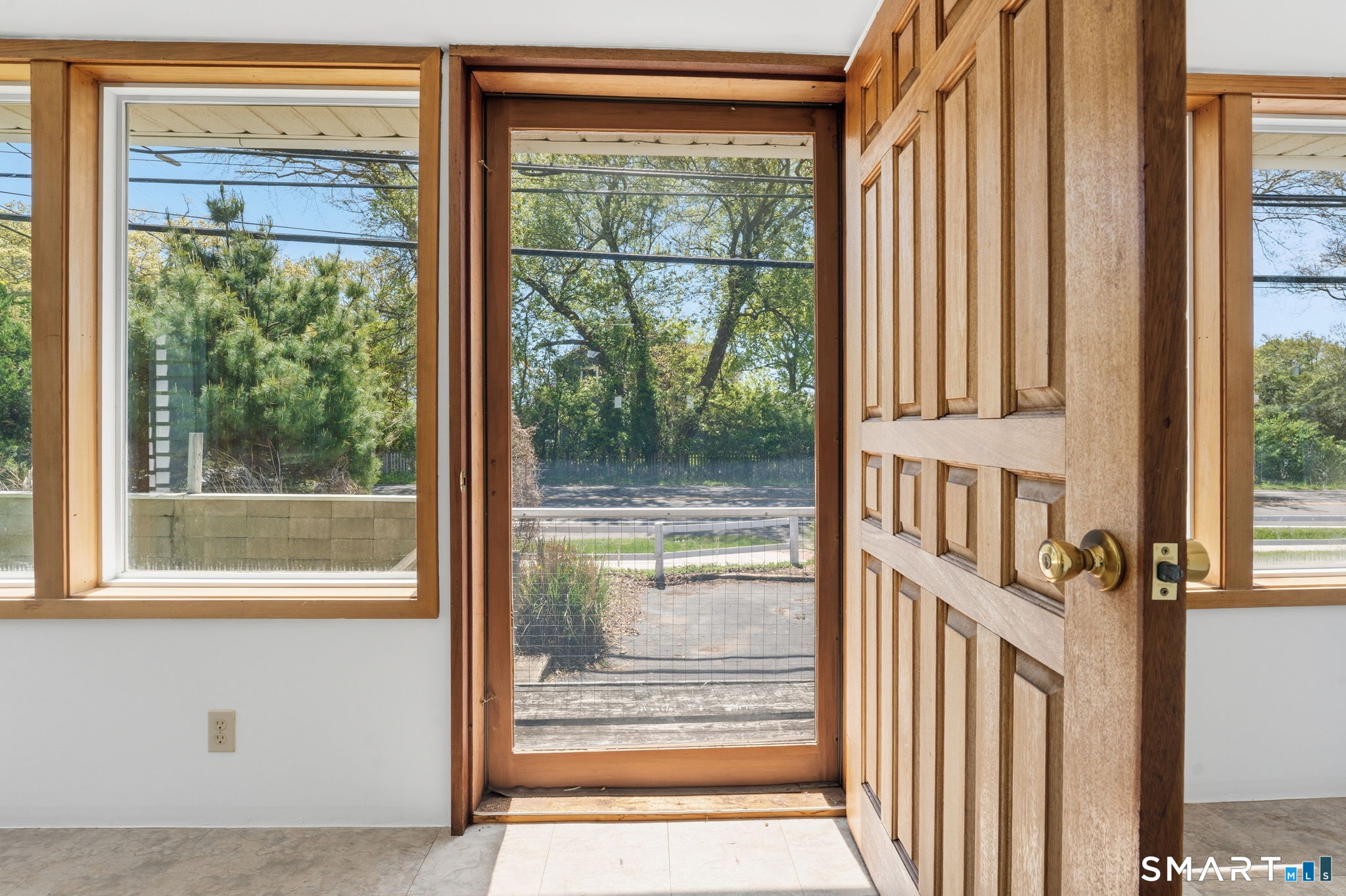 276 Shore Road Old Lyme, CT 06371 - Photo 11 of 38