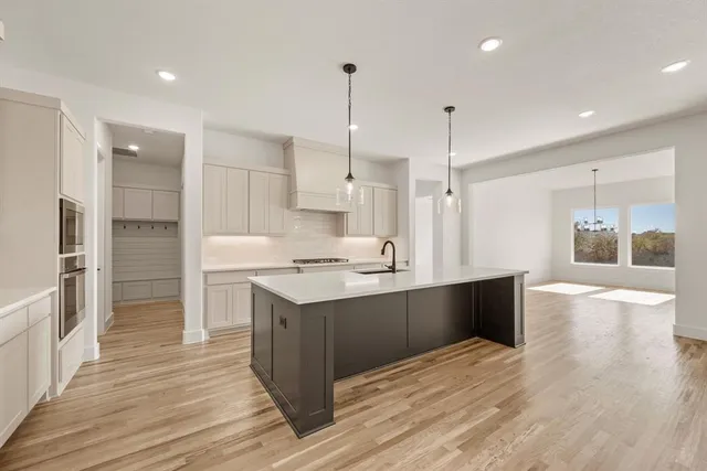 $899,000 | 5029 Round Rock Drive, Aledo, TX 76008