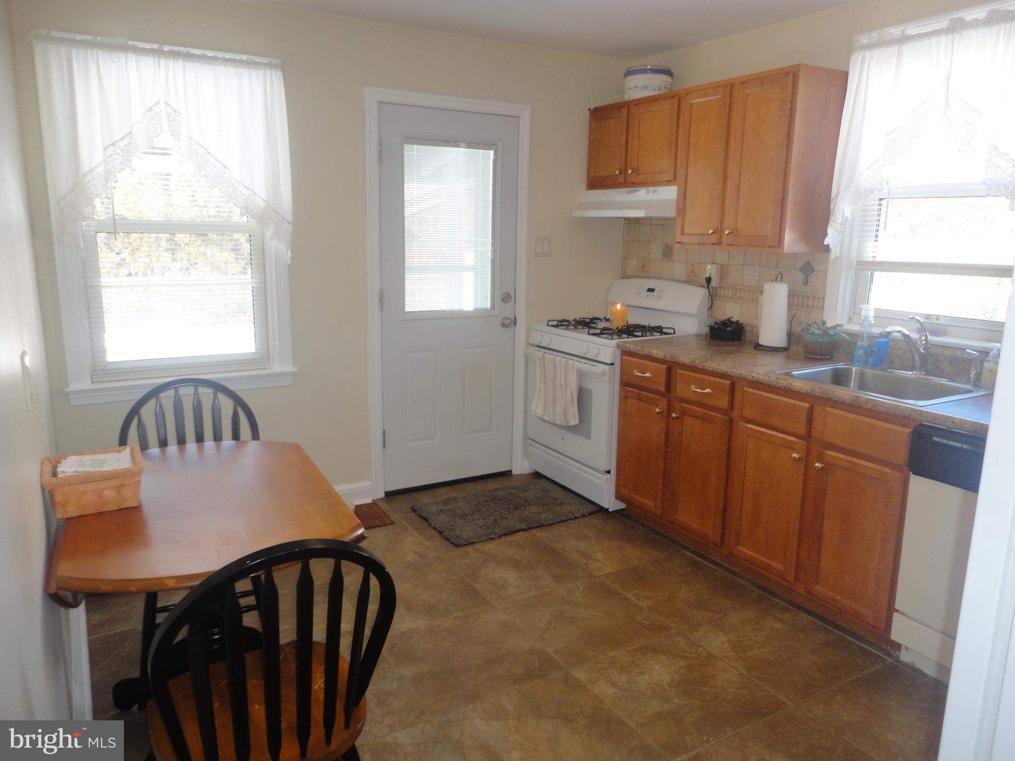 420 Barker Road Springfield, PA 19064 - Photo 7 of 25