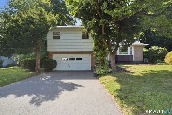 $390,000 | 65 Huntington Drive, West Hartford, CT 06117