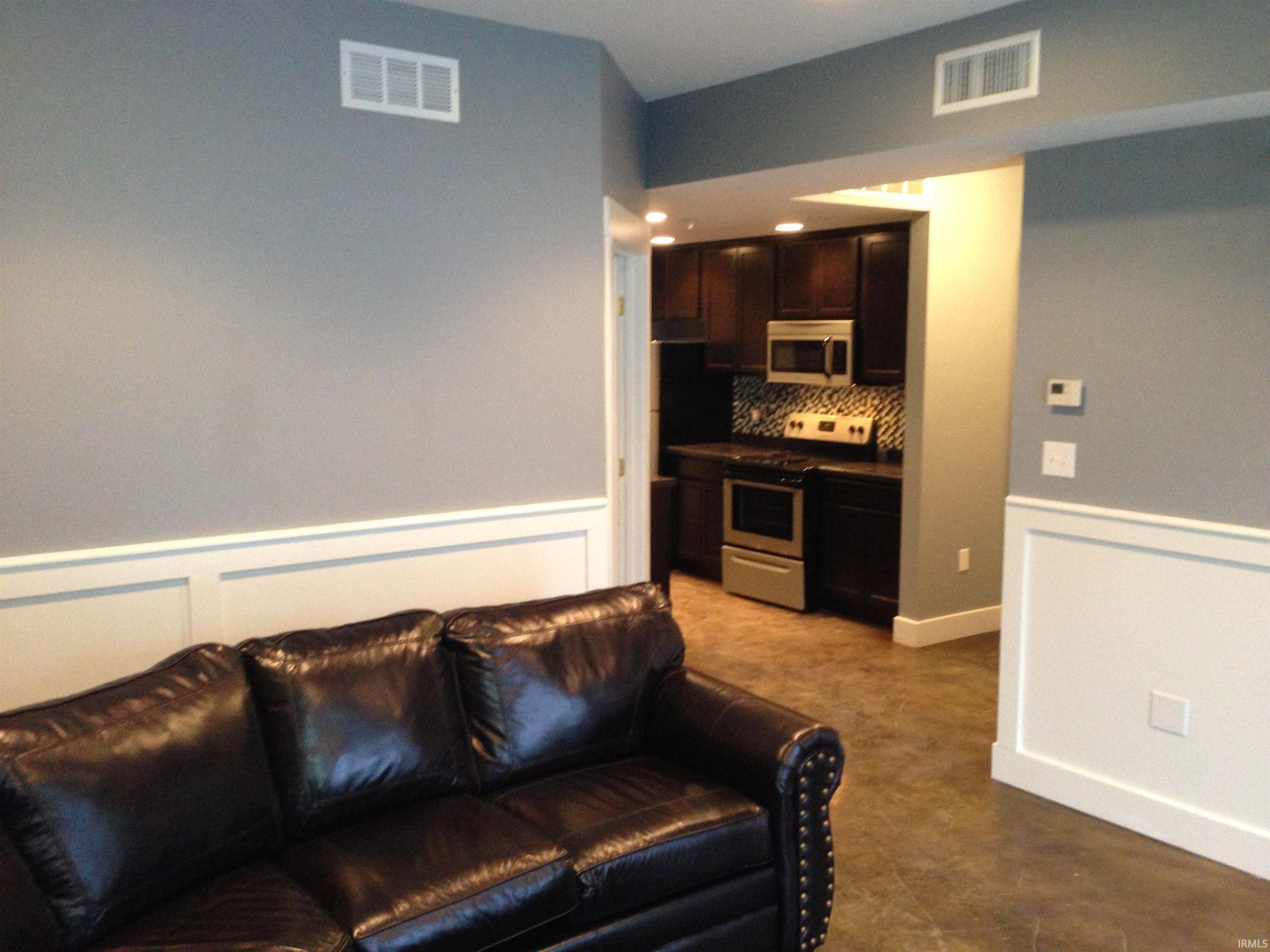 703 North Walnut Street Bloomington, IN 47404 - Photo 4 of 9