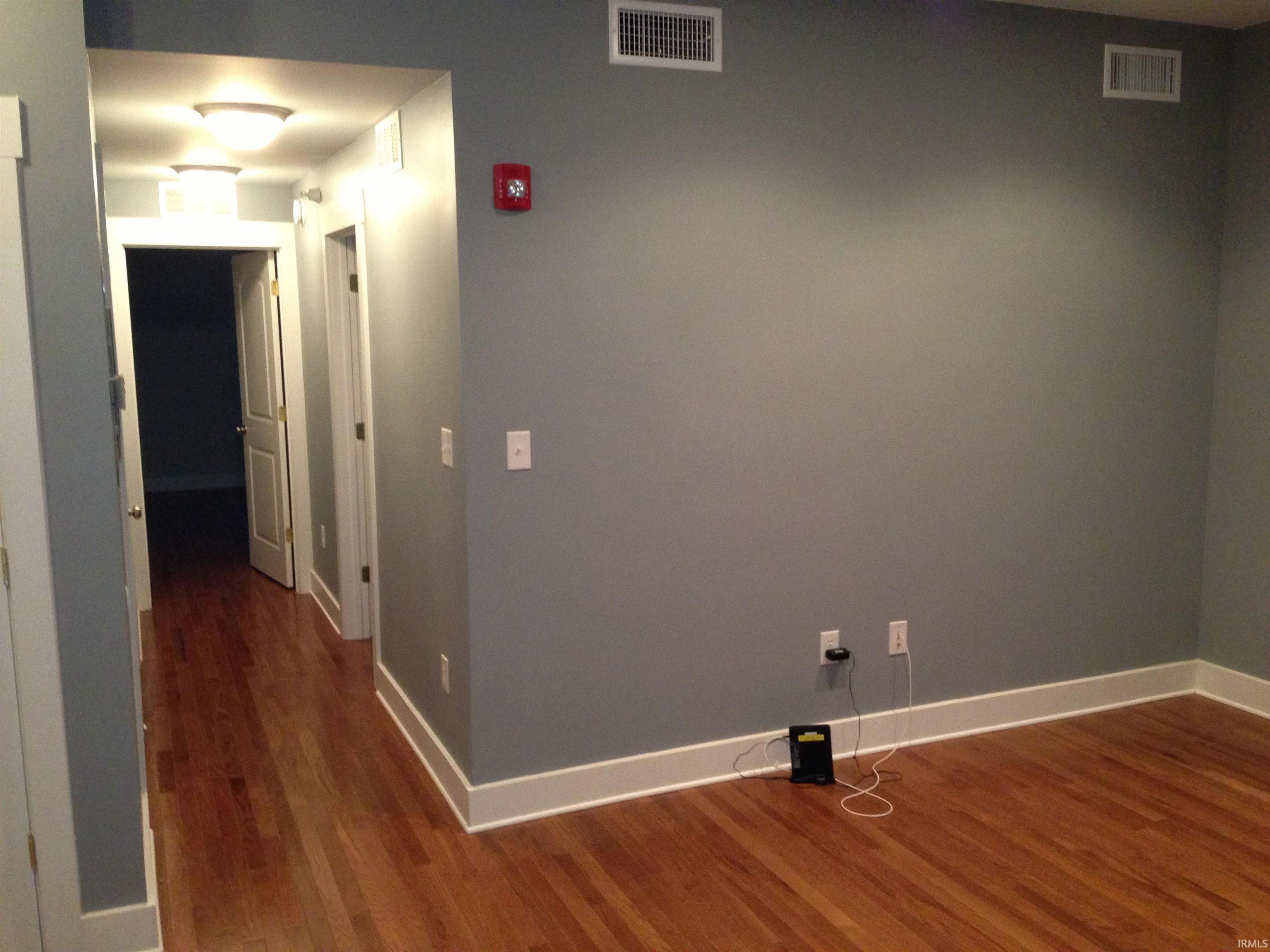 703 North Walnut Street Bloomington, IN 47404 - Photo 6 of 9