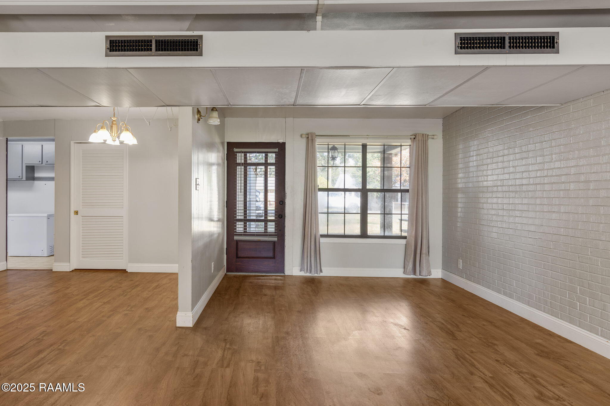 1179 West 14th Street Crowley, LA 70526 - Photo 5 of 19 8-web-or-mls-1179 W 14th St-8