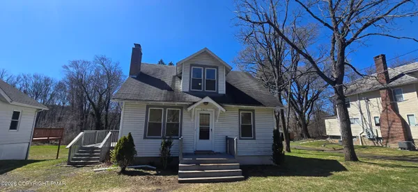 $2,000 | 2837 Bartonsville Avenue, Bartonsville, PA 18321
