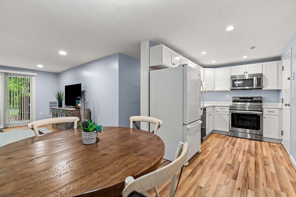 189 Littleton Road, Unit 7 Chelmsford, MA 01824 - Photo 5 of 32 Gallery Image 5