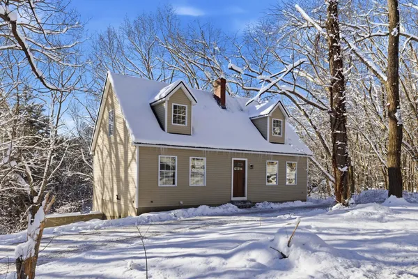 $545,000 | 2 Prescott Road, Epping, NH 03042