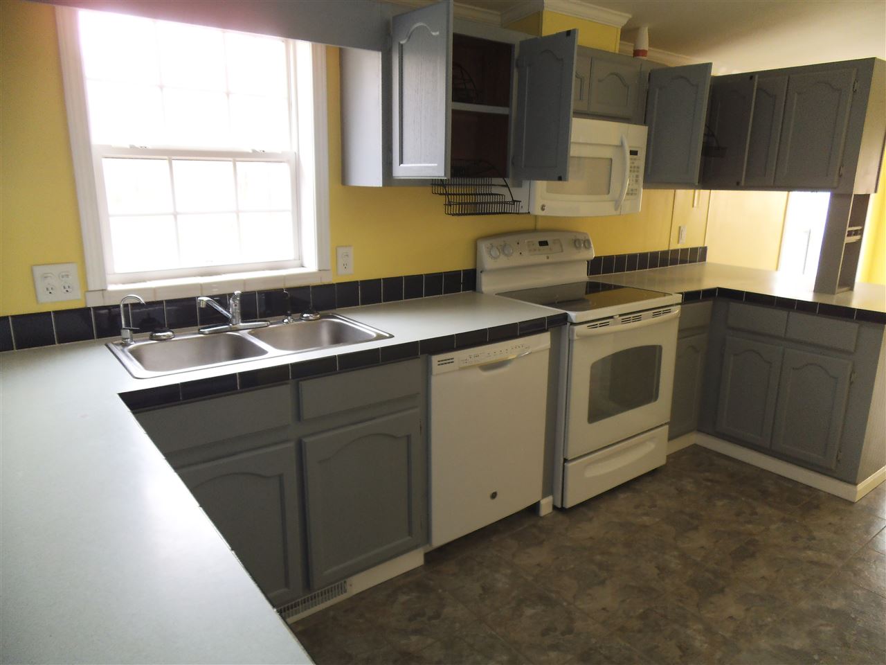 2574 North Carter Road Pinconning, MI 48650 - Photo 4 of 25 Gallery Image 4