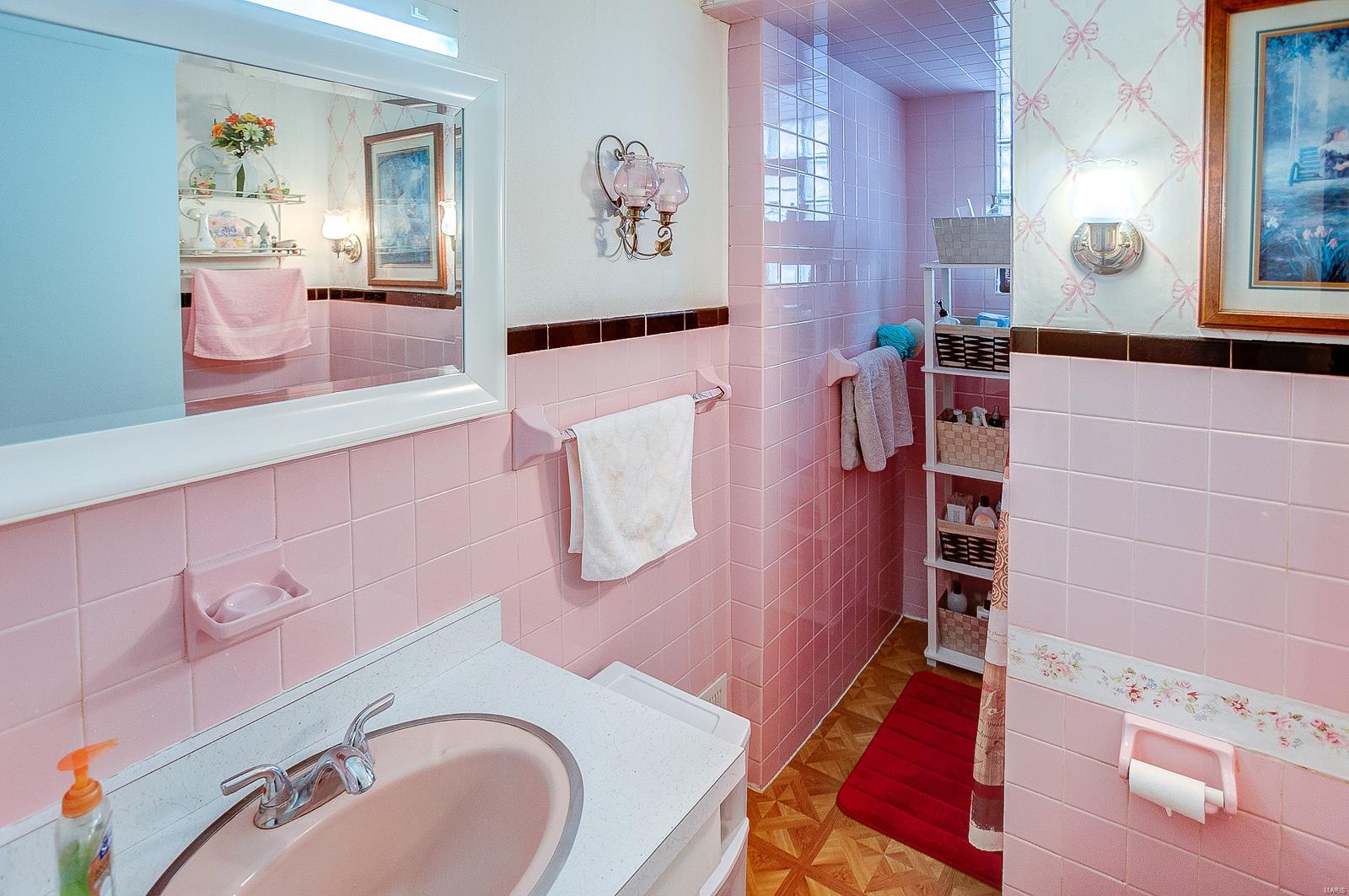 412 Lemay Ferry Road St. Louis, MO 63125 - Photo 12 of 29 Gallery Image 12