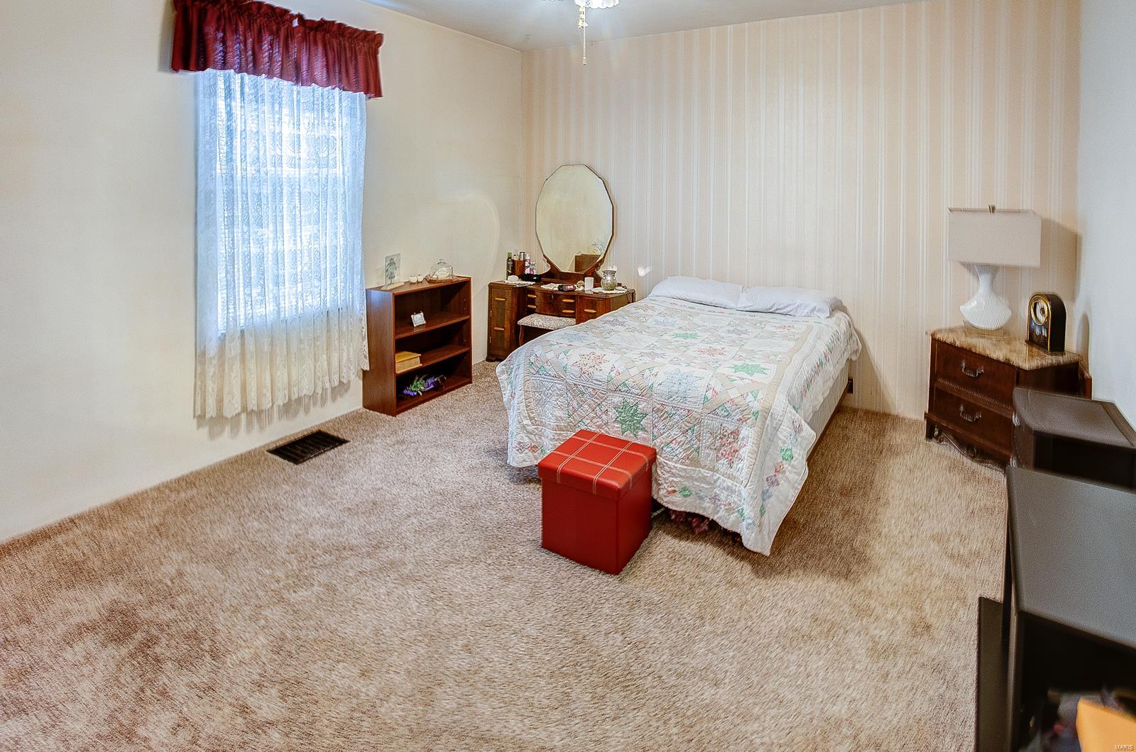 412 Lemay Ferry Road St. Louis, MO 63125 - Photo 14 of 29 Gallery Image 14