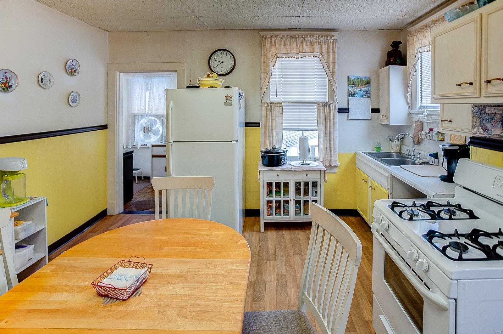 412 Lemay Ferry Road St. Louis, MO 63125 - Photo 9 of 29 Gallery Image 9