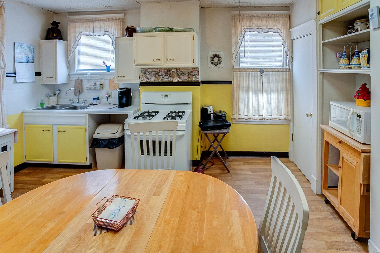 412 Lemay Ferry Road St. Louis, MO 63125 - Photo 10 of 29 Gallery Image 10