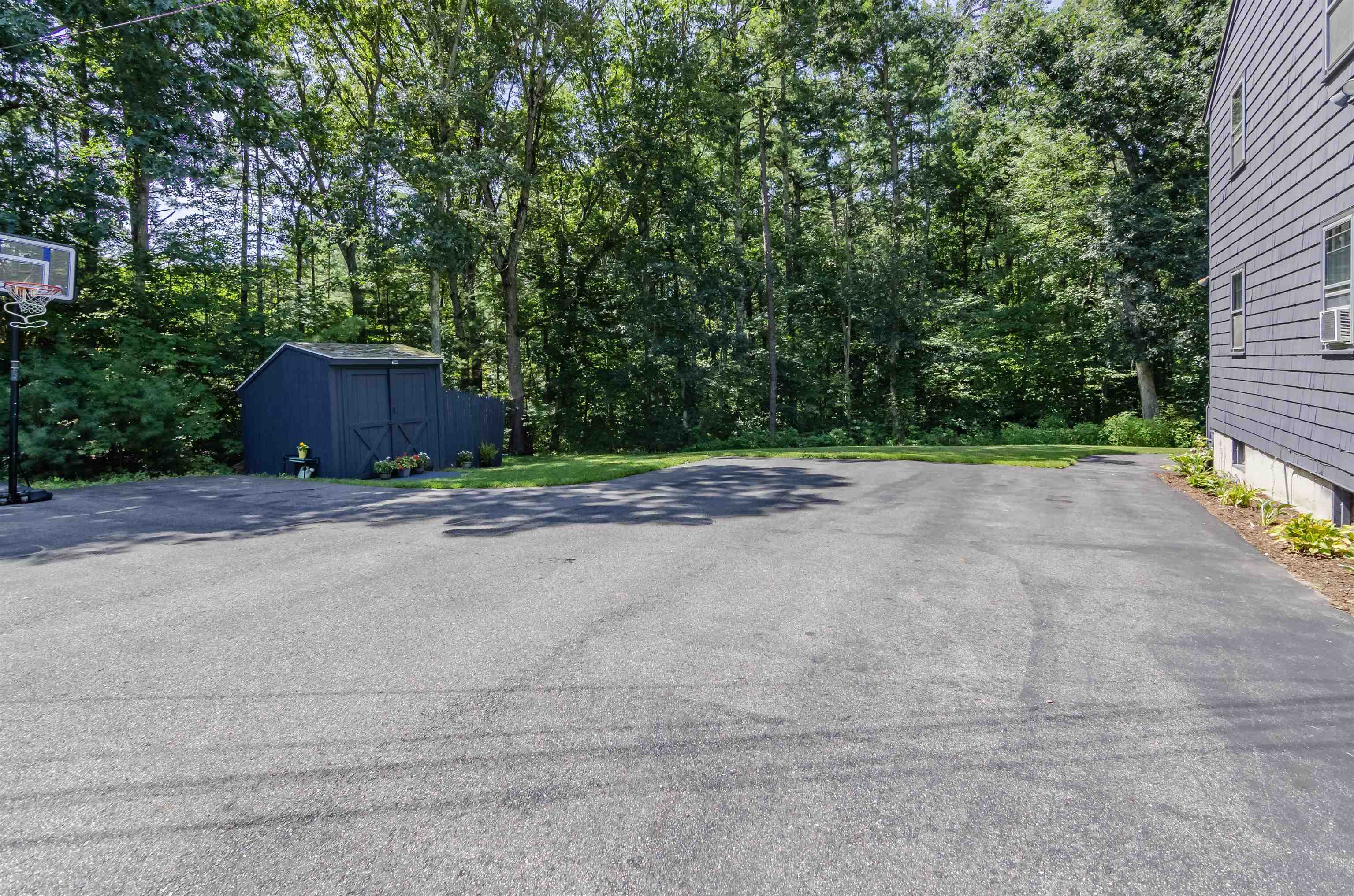 73-75 Tallant Road Pelham, NH 03076 - Photo 19 of 28