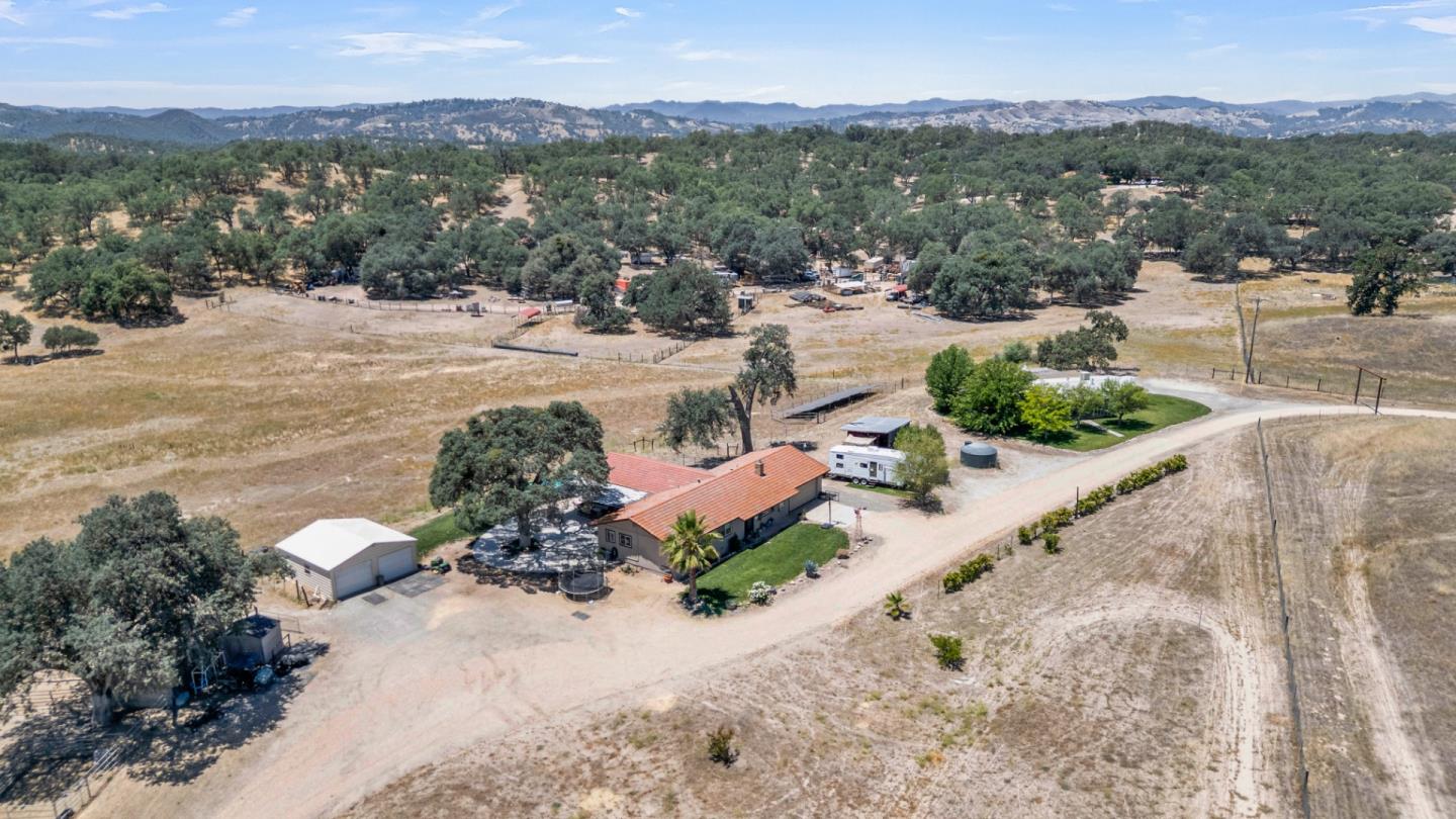 68180 Jolon Road Bradley, CA 93426 - Photo 4 of 41
