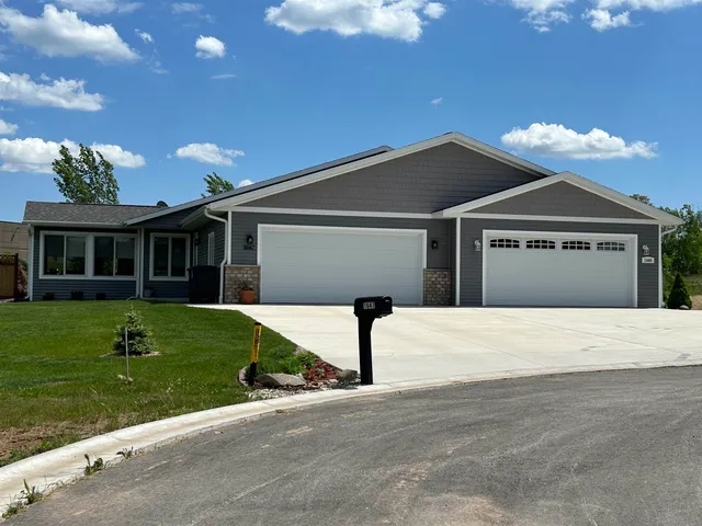 $341,900 | 1625 Timber Trail, Shawano, WI 54166