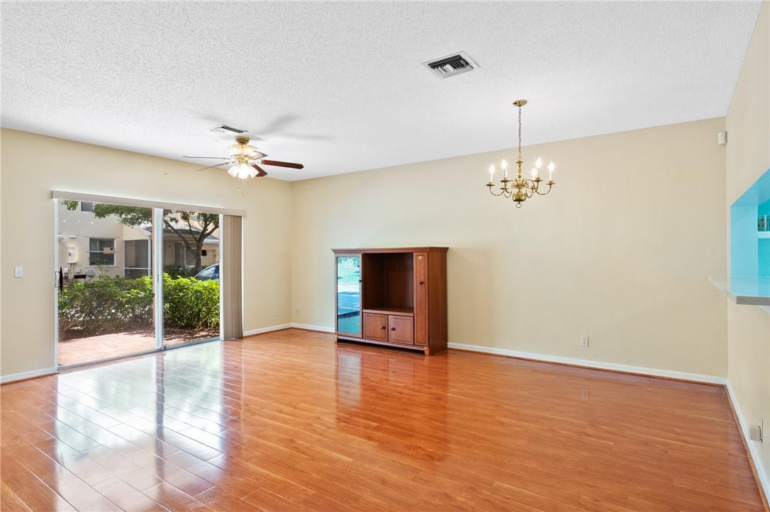 11030 Palm Ridge Lane, Unit 17 Tamarac, FL 33321 - Photo 16 of 32 Living/Dining
