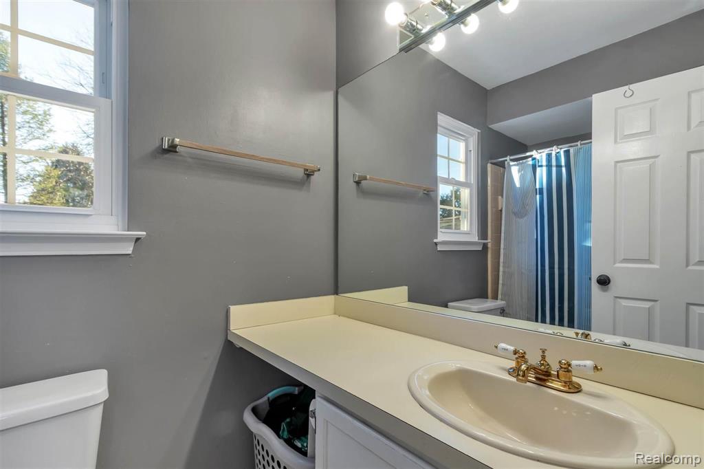 462 Whitney Drive Rochester Hills, MI 48307 - Photo 26 of 49