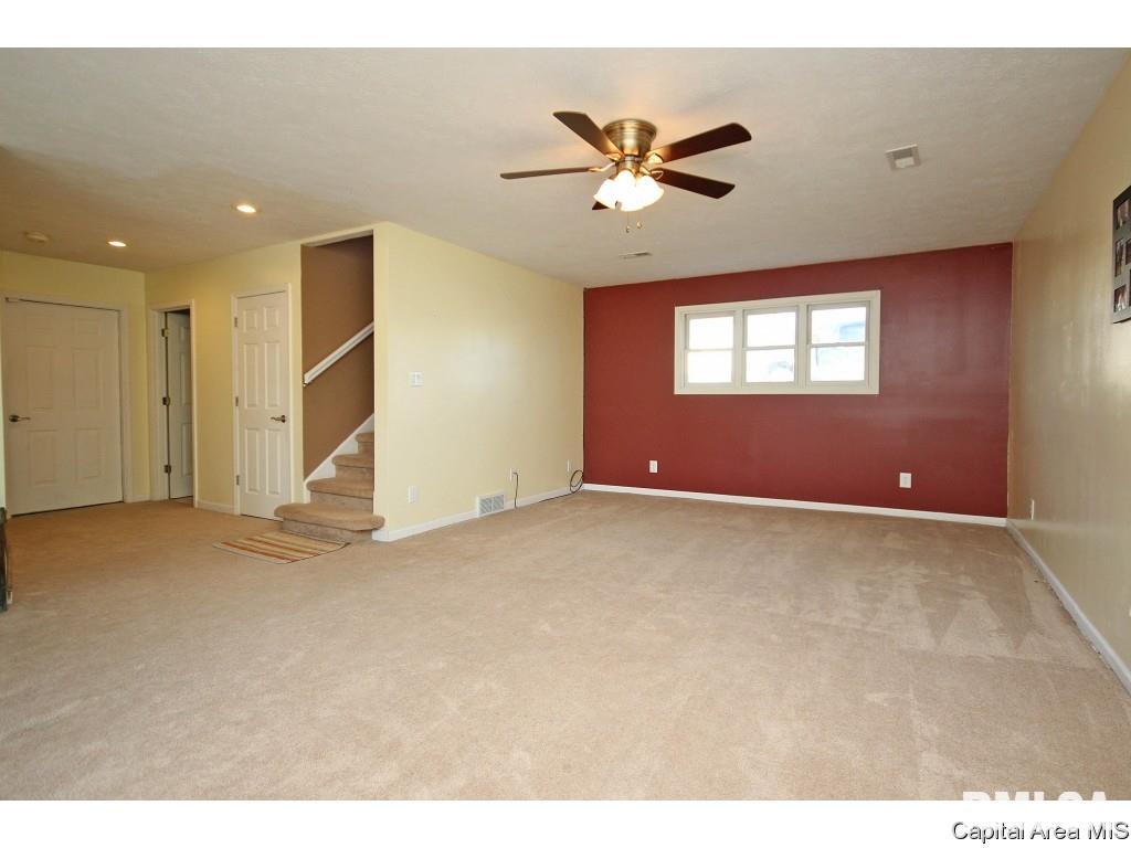 901 Diane Court Springfield, IL 62702 - Photo 21 of 31 Gallery Image 21