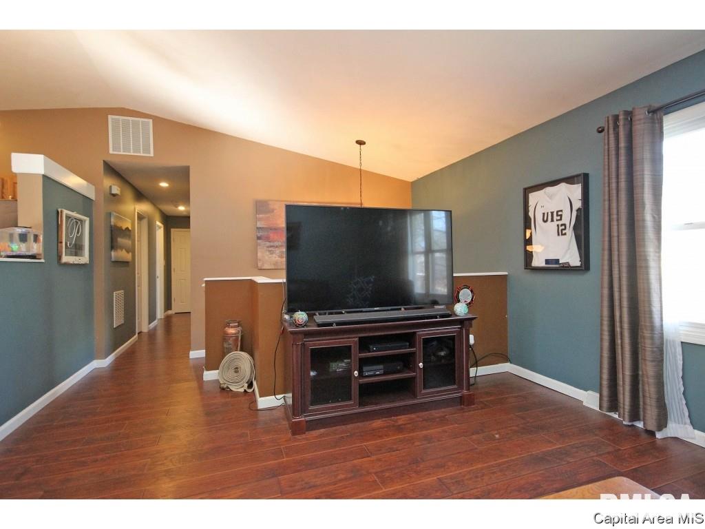 901 Diane Court Springfield, IL 62702 - Photo 5 of 31 Gallery Image 5