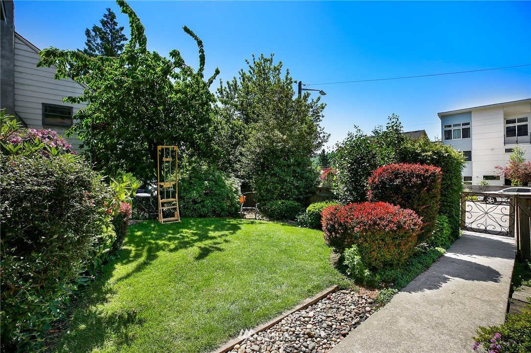 4752 Delridge Way Southwest Seattle, WA 98106 - Photo 2 of 25 Gallery Image 2