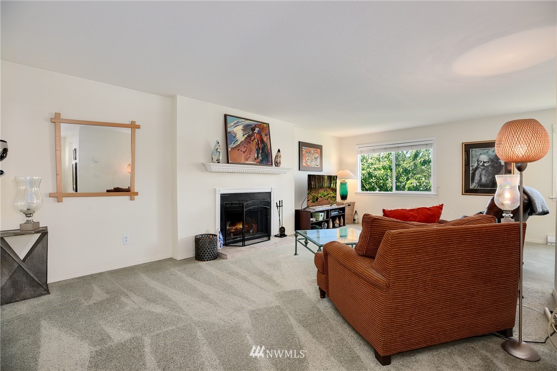 4752 Delridge Way Southwest Seattle, WA 98106 - Photo 4 of 25 Gallery Image 4