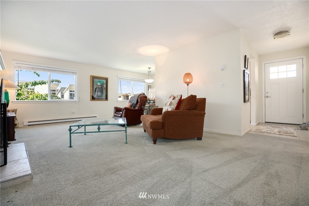 4752 Delridge Way Southwest Seattle, WA 98106 - Photo 5 of 25 Gallery Image 5