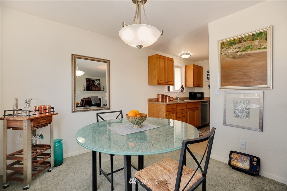 4752 Delridge Way Southwest Seattle, WA 98106 - Photo 8 of 25 Gallery Image 8