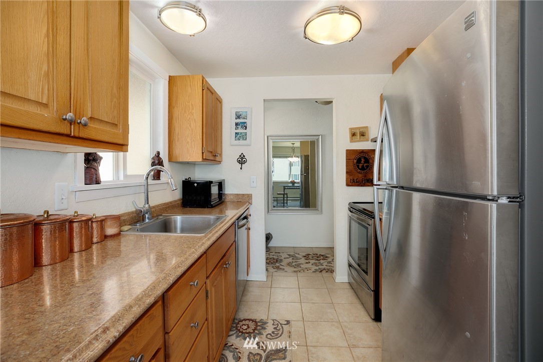 4752 Delridge Way Southwest Seattle, WA 98106 - Photo 10 of 25 Gallery Image 10