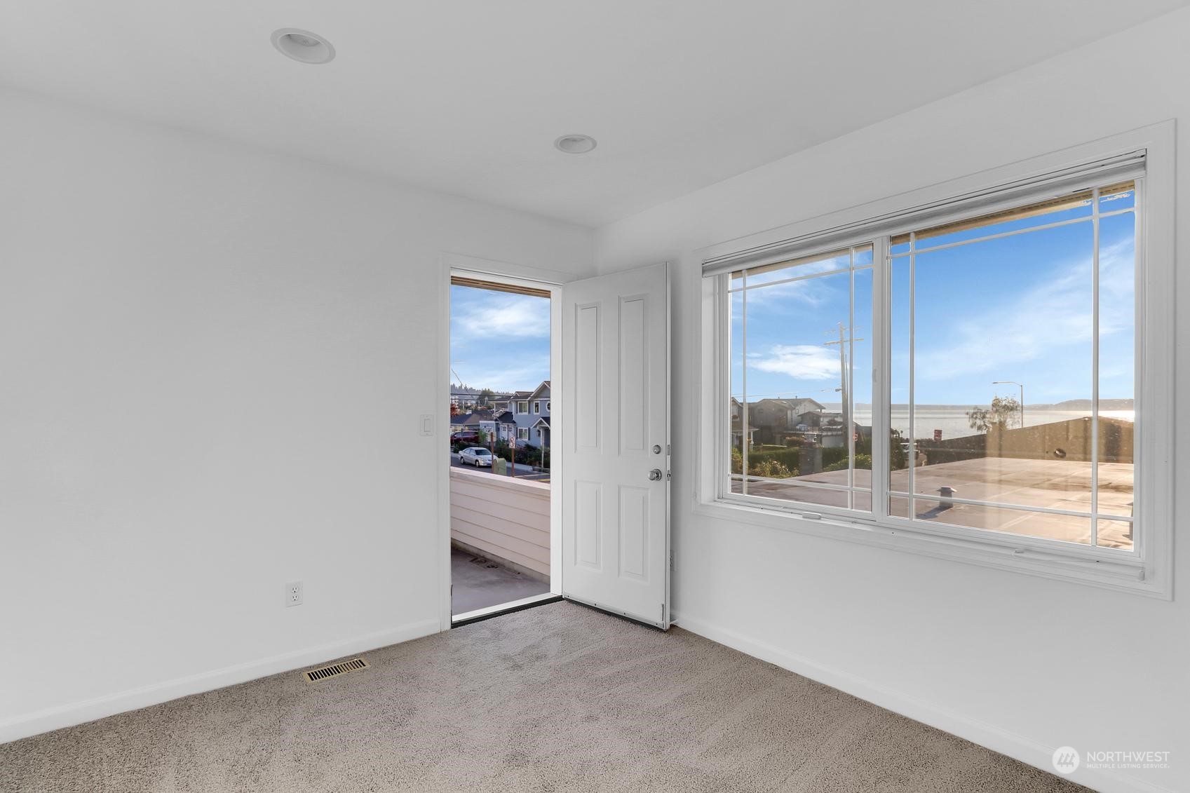 705 Hanna Park Road Edmonds, WA 98020 - Photo 24 of 34 Gallery Image 24