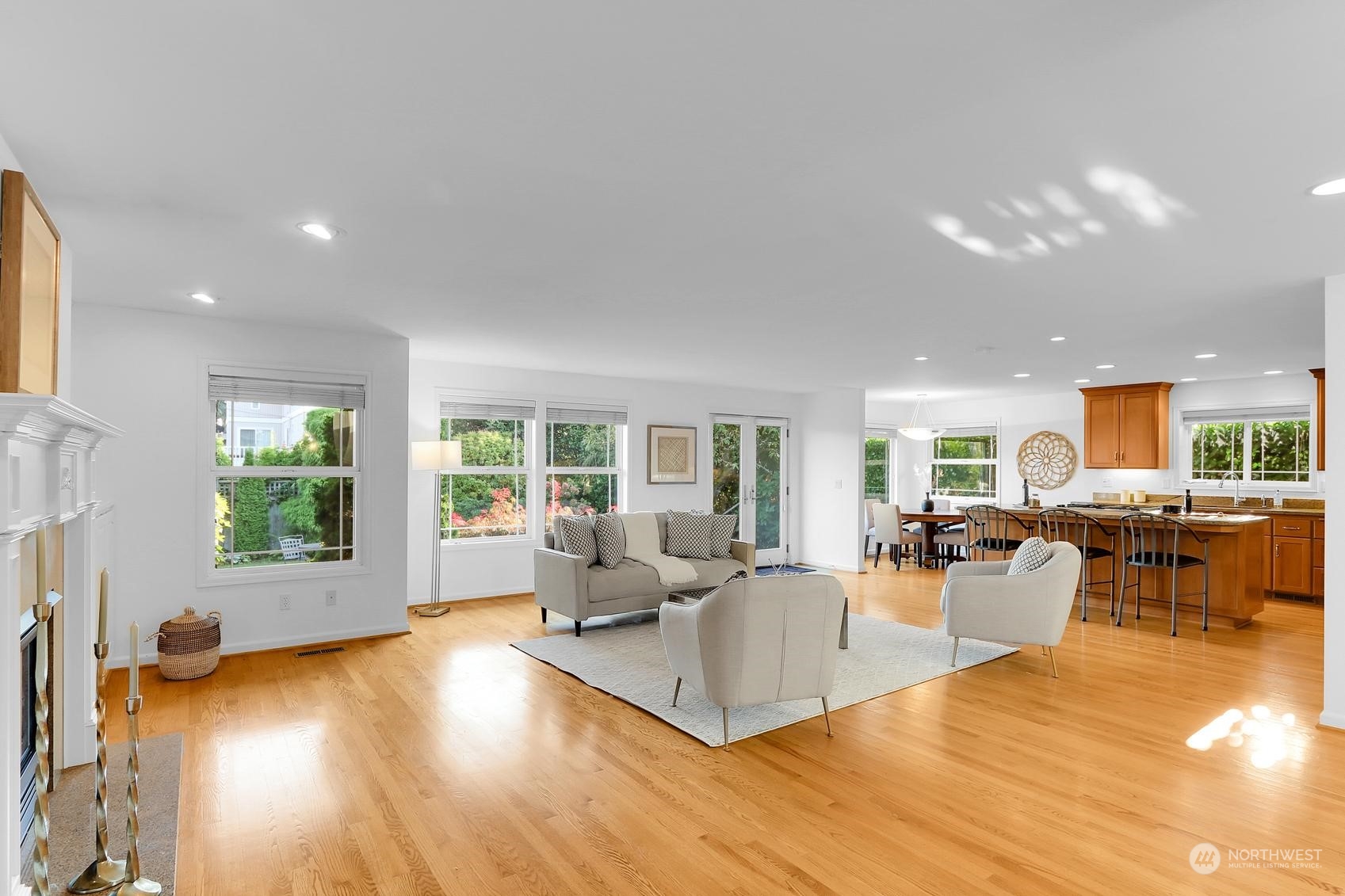 705 Hanna Park Road Edmonds, WA 98020 - Photo 3 of 34 Gallery Image 3