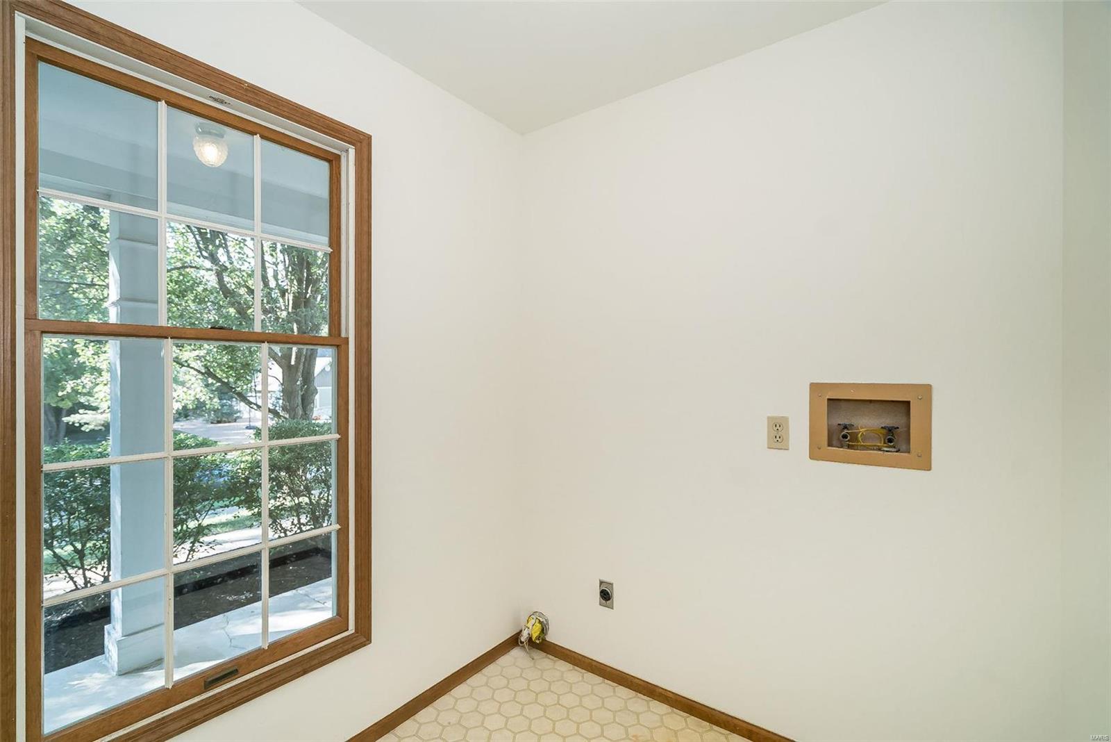 16255 Forest Meadows Drive Chesterfield, MO 63005 - Photo 16 of 35