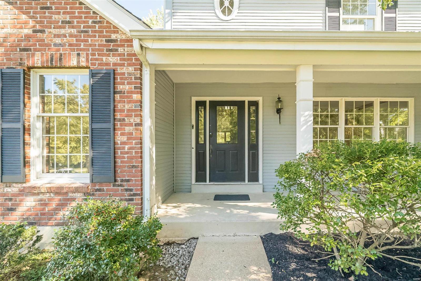 16255 Forest Meadows Drive Chesterfield, MO 63005 - Photo 2 of 35