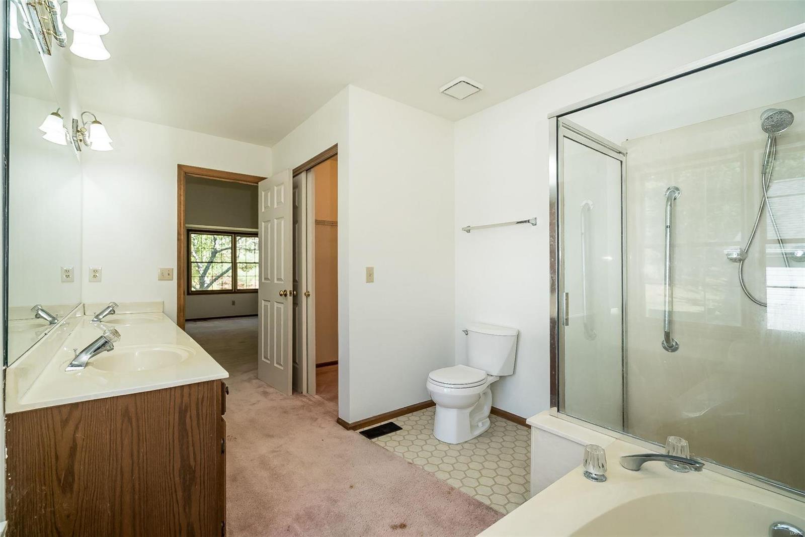 16255 Forest Meadows Drive Chesterfield, MO 63005 - Photo 22 of 35