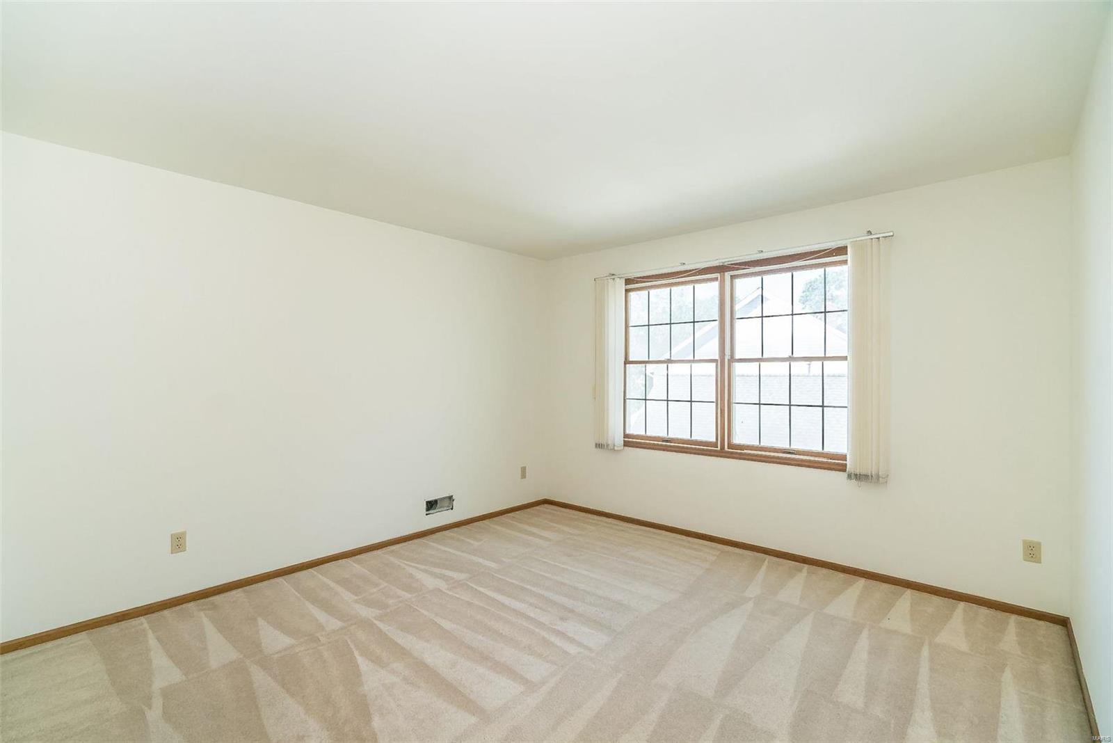 16255 Forest Meadows Drive Chesterfield, MO 63005 - Photo 26 of 35