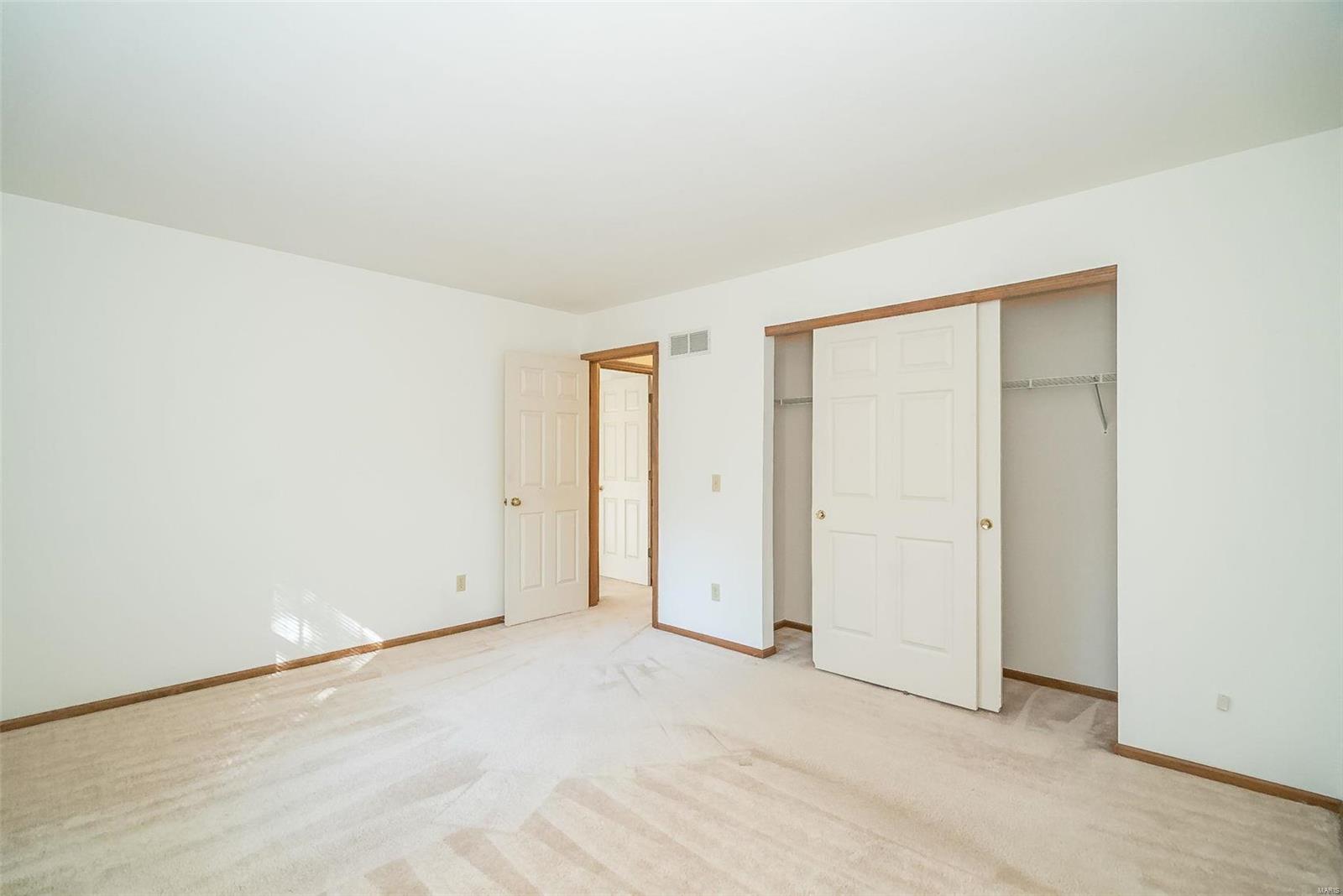 16255 Forest Meadows Drive Chesterfield, MO 63005 - Photo 30 of 35