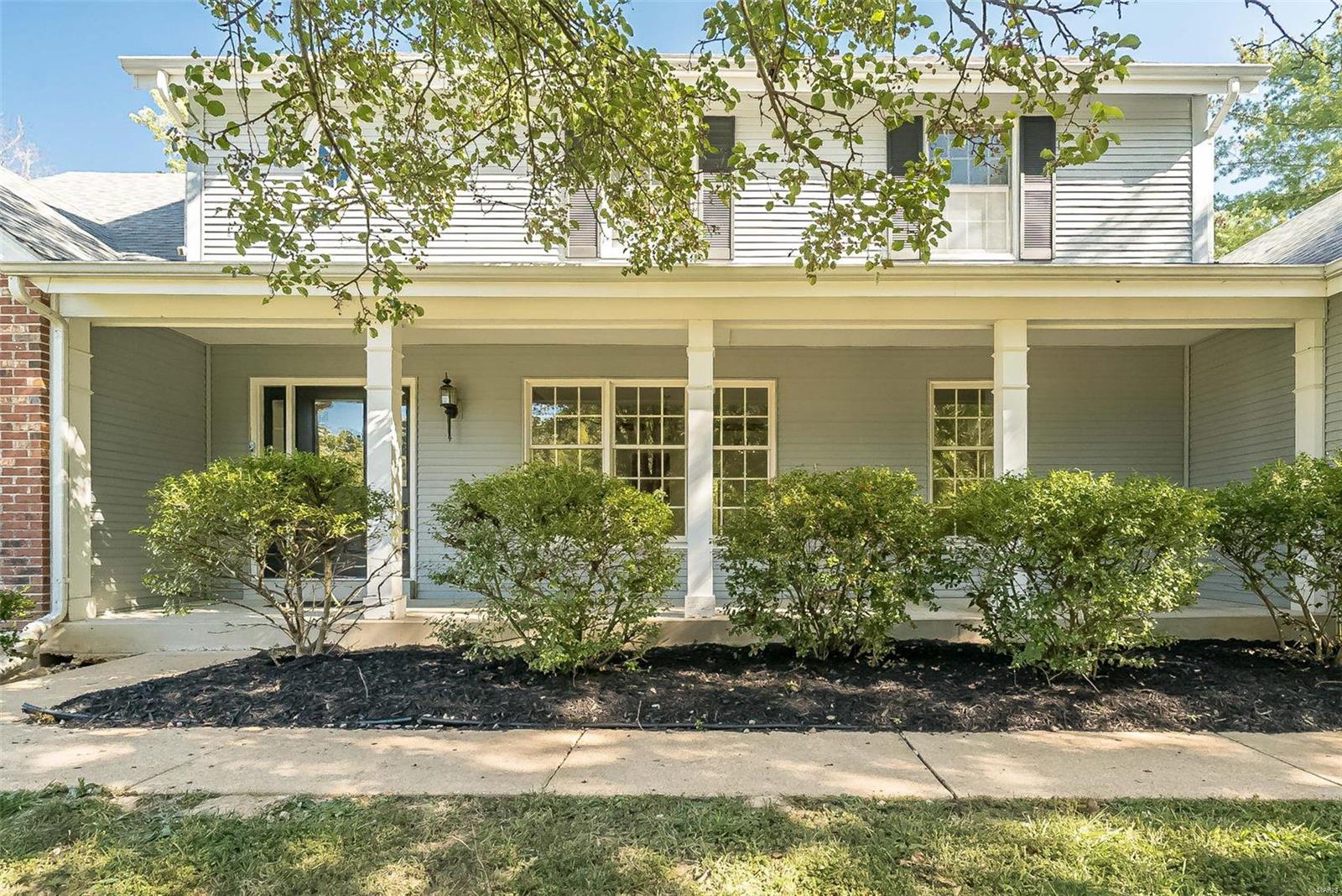 16255 Forest Meadows Drive Chesterfield, MO 63005 - Photo 3 of 35