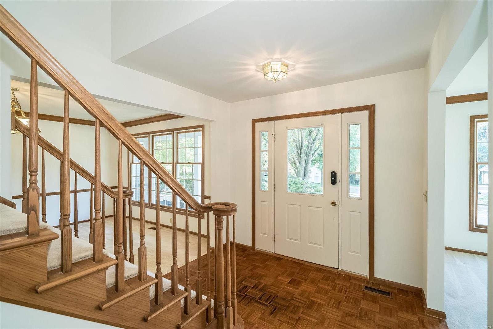 16255 Forest Meadows Drive Chesterfield, MO 63005 - Photo 5 of 35