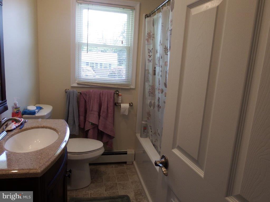 9 Heathglen Road Middletown, PA 17057 - Photo 2 of 9 Gallery Image 2