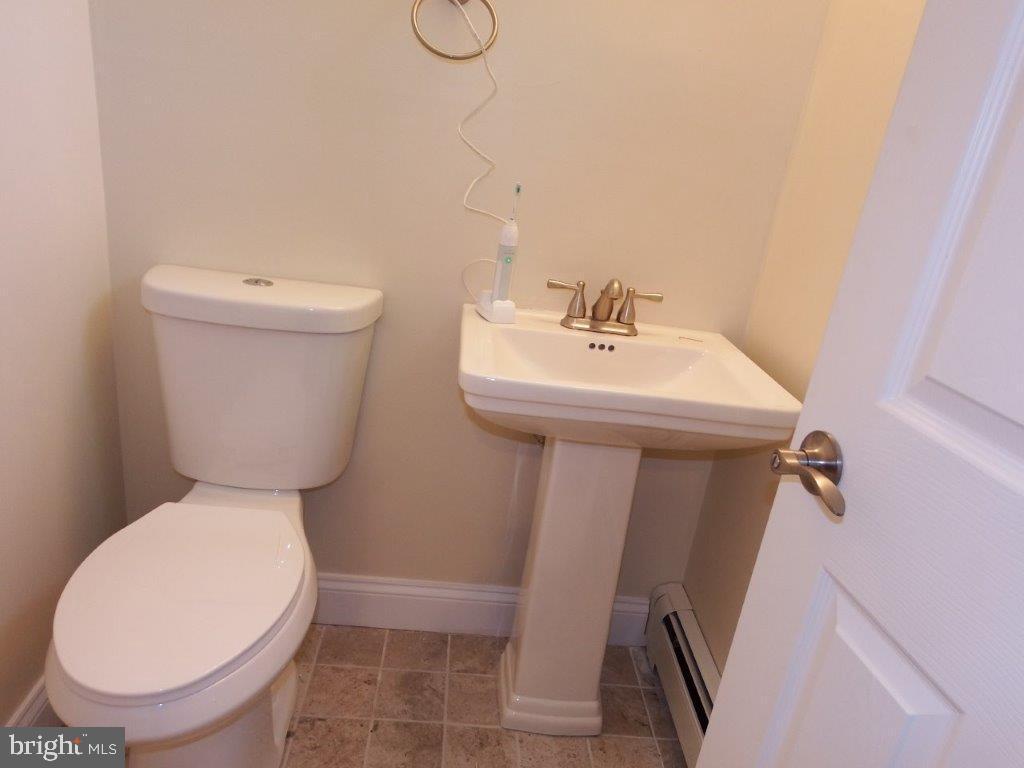 9 Heathglen Road Middletown, PA 17057 - Photo 4 of 9 Gallery Image 4
